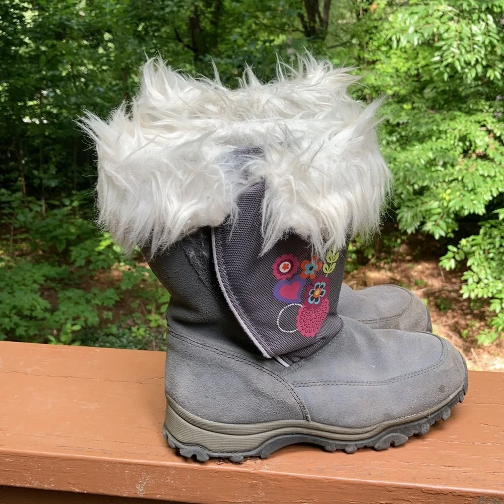 Hanna Anderson grey leather boots